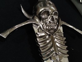 鬼泣5武器皮肤(鬼泣五皮肤选择)