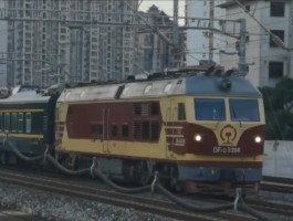 DF4DF和DF4DK(df4型内燃机车参数)